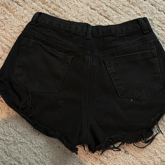 PRINCESS POLLY || black denim shorts || size 6 - Picture 6 of 6